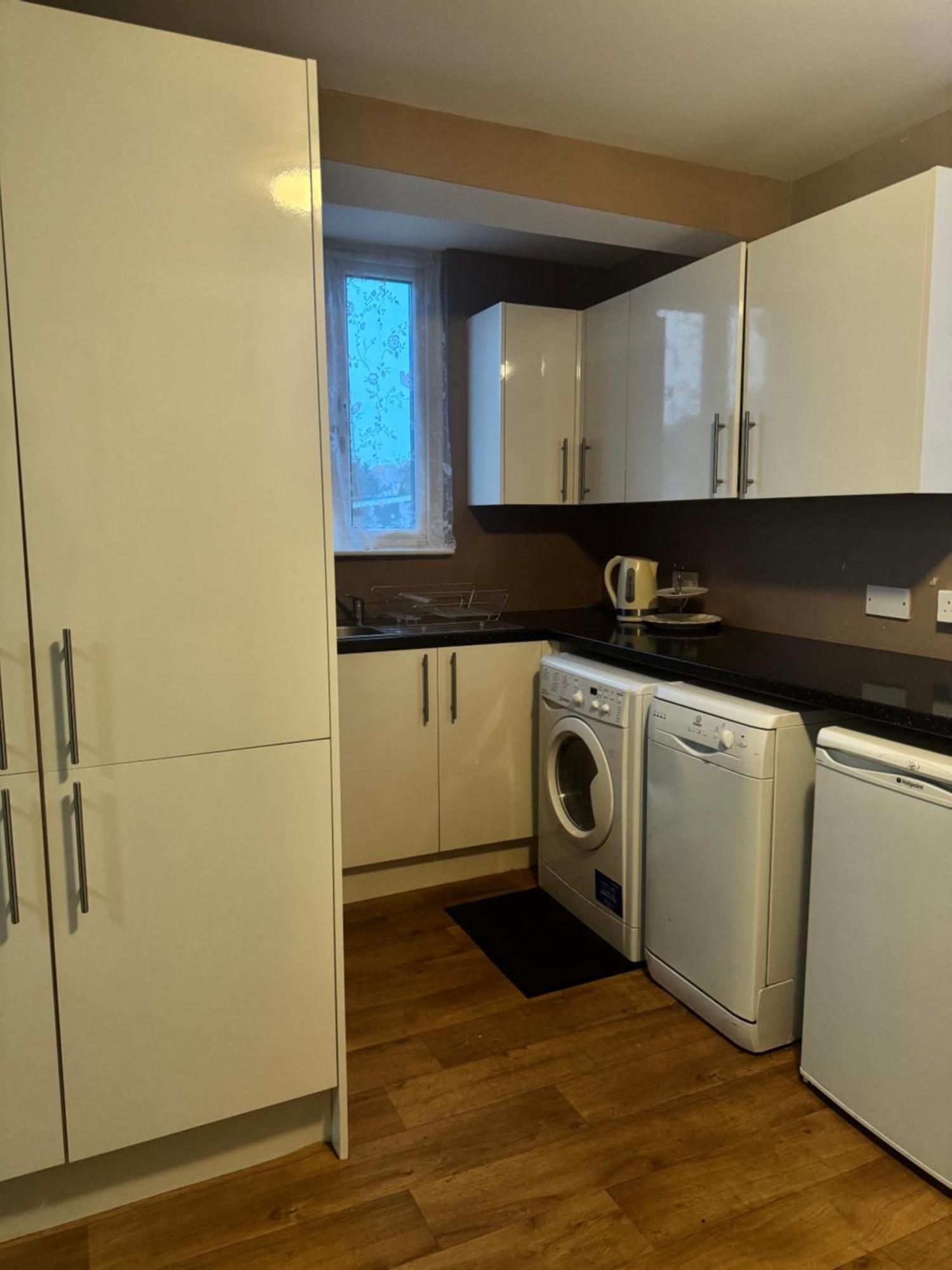 Jxb Homes - Lovely And Spacious Rooms Cliftonville Екстериор снимка