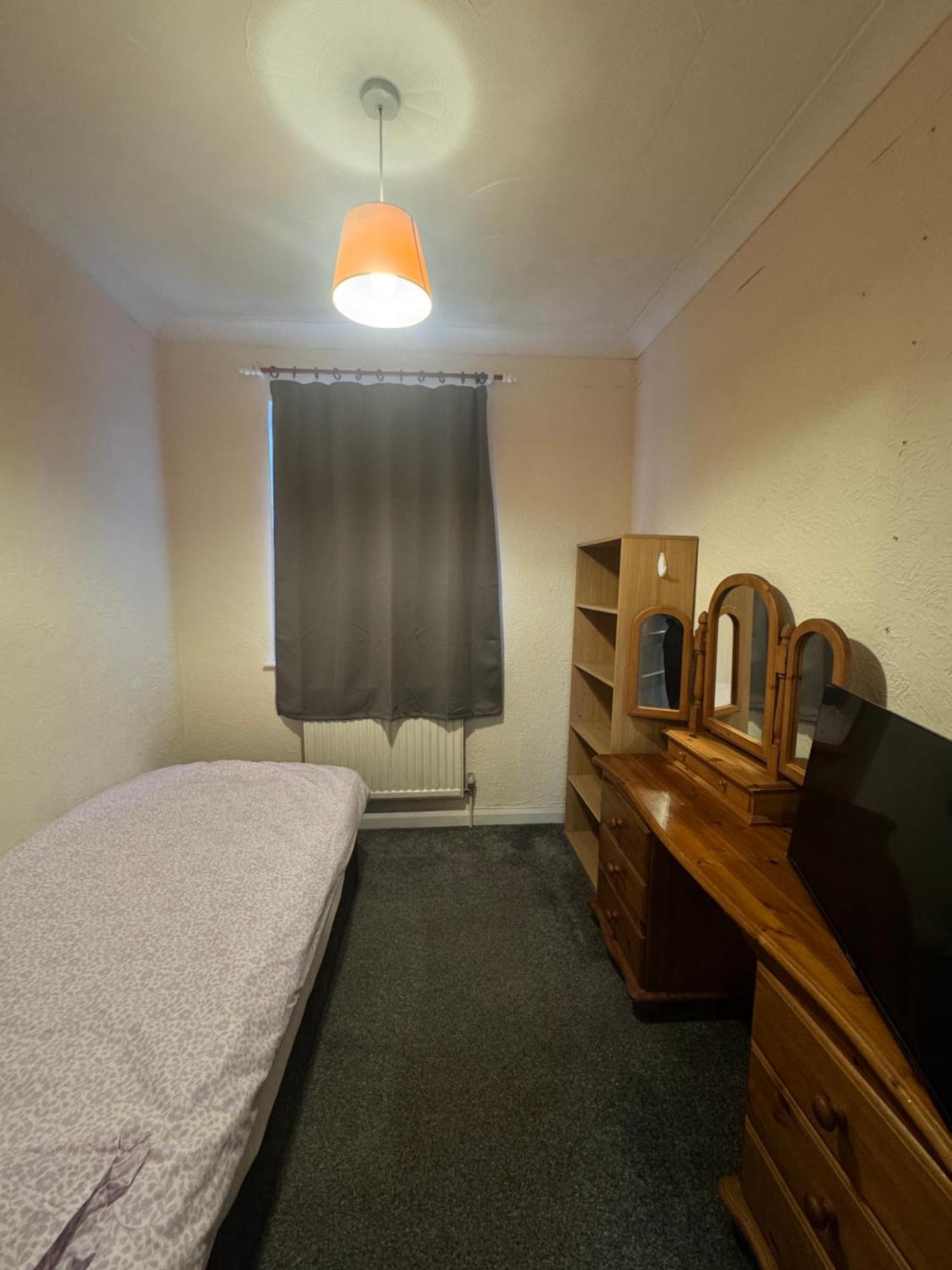 Jxb Homes - Lovely And Spacious Rooms Cliftonville Екстериор снимка
