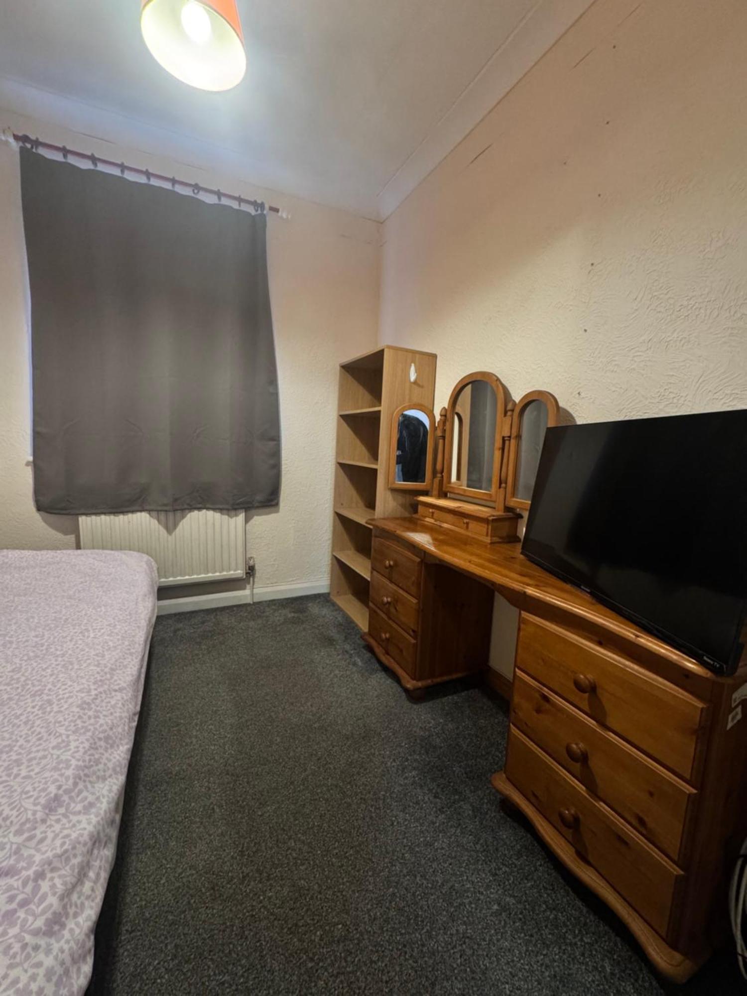 Jxb Homes - Lovely And Spacious Rooms Cliftonville Екстериор снимка