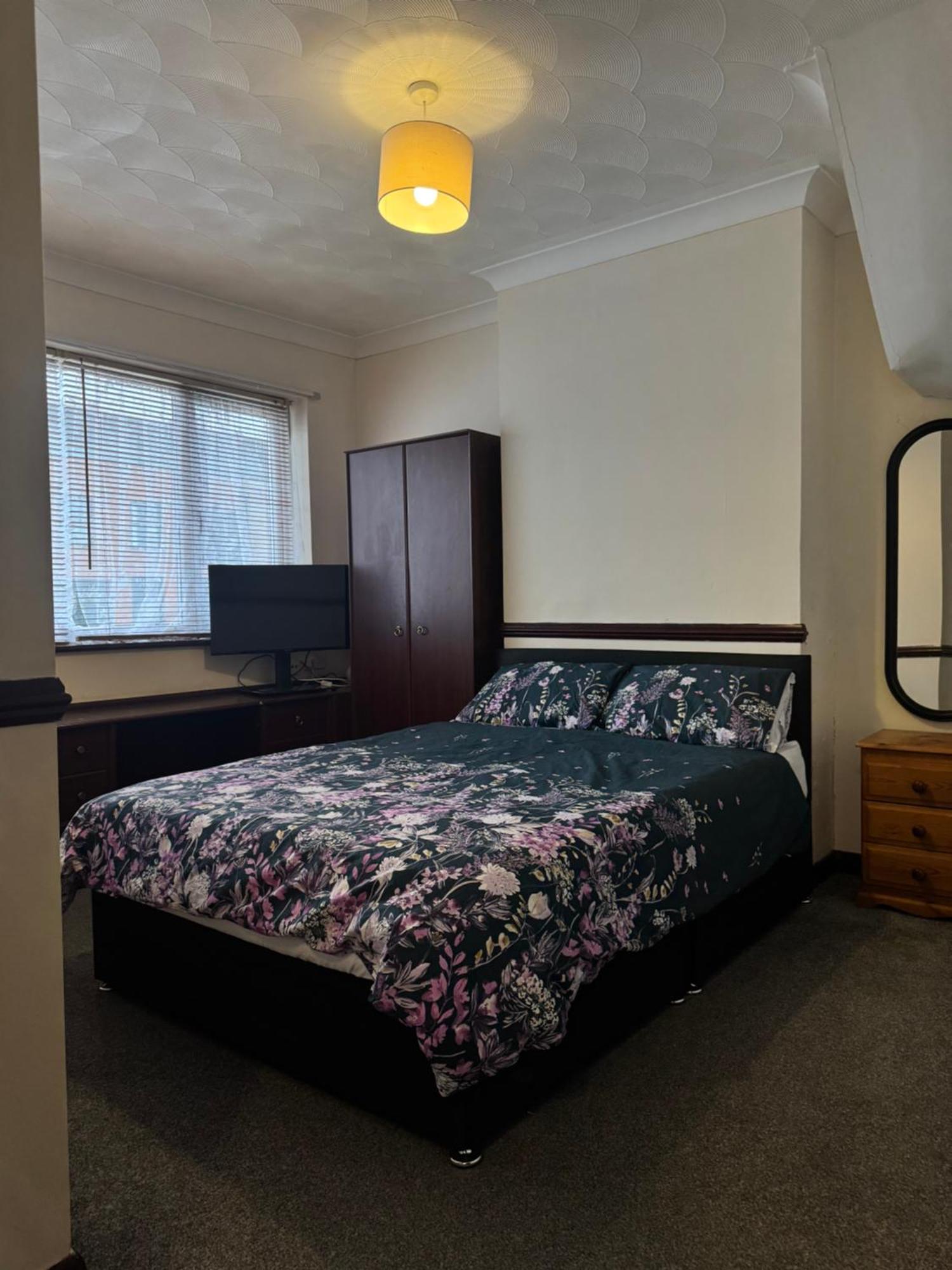 Jxb Homes - Lovely And Spacious Rooms Cliftonville Екстериор снимка