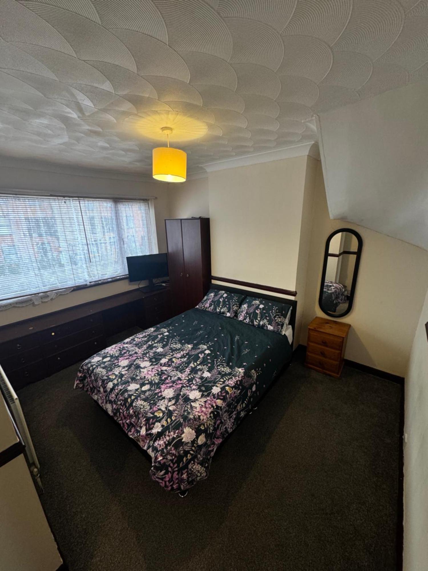 Jxb Homes - Lovely And Spacious Rooms Cliftonville Екстериор снимка